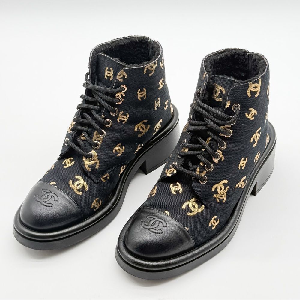 Chanel CC Logo Canvas Shearling Lace Up Combat Boots Black & Gold EU 39 US 8.5-8